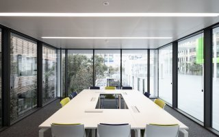 Plafometal lance sa gamme de plafonds métalliques acoustiques - Batiweb